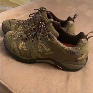 Merrell size 10 women’s shoes worn once
